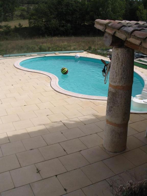 Le Val Leron Bed & Breakfast Valaurie Ngoại thất bức ảnh