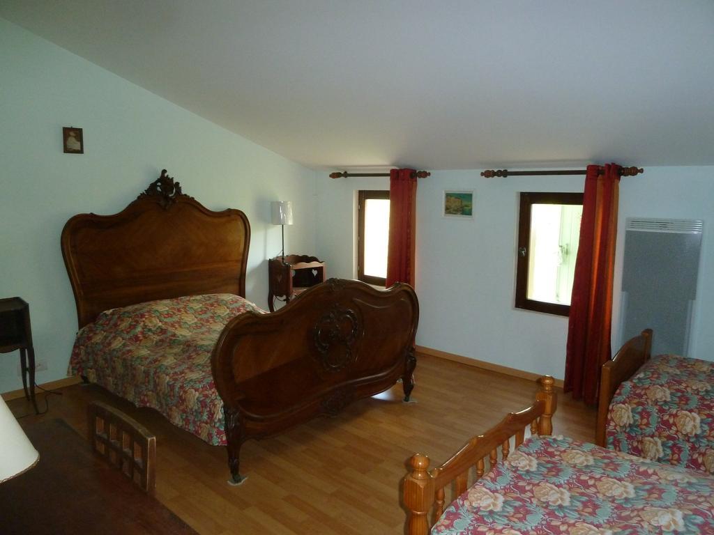 Le Val Leron Bed & Breakfast Valaurie Ngoại thất bức ảnh