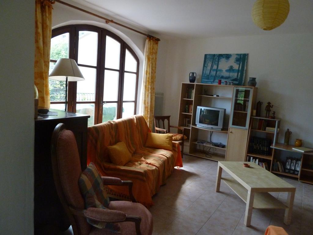 Le Val Leron Bed & Breakfast Valaurie Ngoại thất bức ảnh