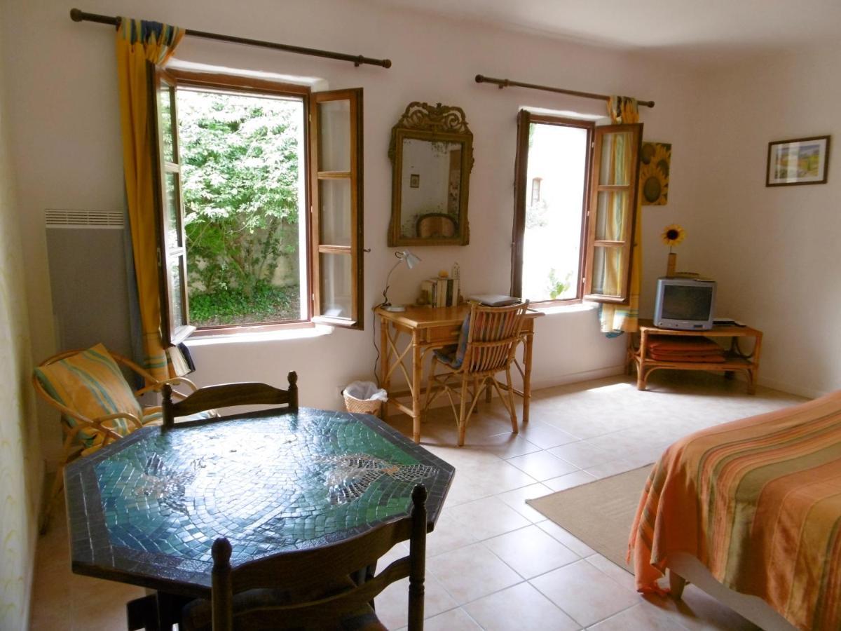 Le Val Leron Bed & Breakfast Valaurie Ngoại thất bức ảnh